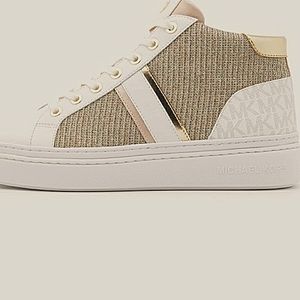 Michael kors  white shiny gold leather size 7